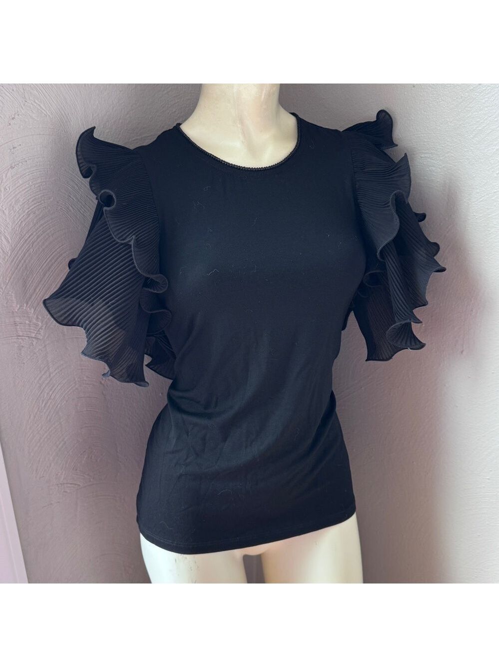 Leo and Ugo ruffle sleeve black blouse size 1 short sleeve
